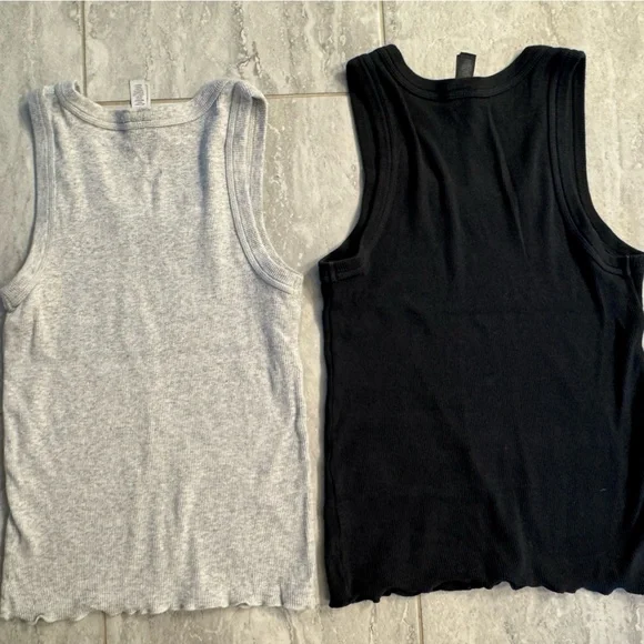 SKIMS 2 pack Cotton Ribbed Tanks - Picture 6 of 6